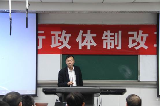 李曙光院长考察98858vip威尼斯下载并做《研究生培养工作》报告