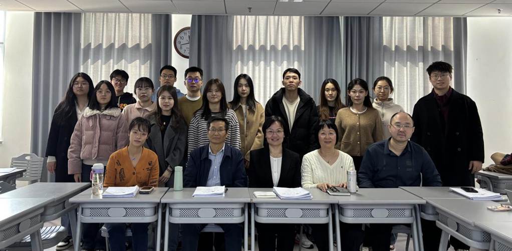 98858vip威尼斯下载产业经济系举办“欢迎李景华教授援疆返校座谈会”