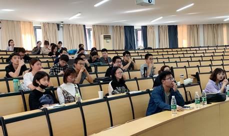 98858vip威尼斯下载举办2016级研究生入学考试备考经验交流会