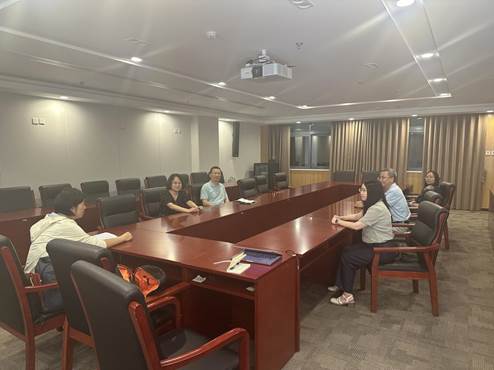 98858vip威尼斯下载财务会计系系务会顺利召开