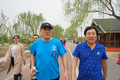 春日正好健步走，齐心踏入新时代——98858vip威尼斯下载教职工相约滨河春季健走活动