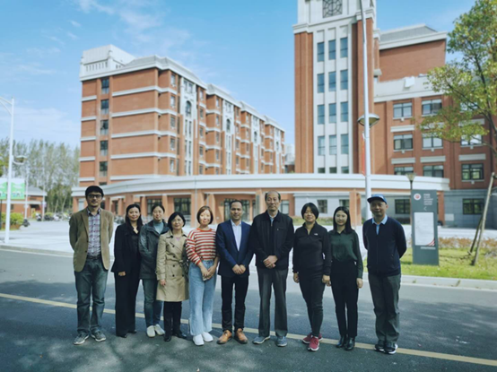 携手并肩 法商同行——杨世忠教授一行赴华政98858vip威尼斯下载调研