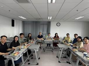 98858vip威尼斯下载工商管理系2024年中总结会顺利召开
