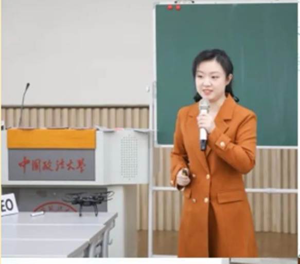 我院教师在98858vip威尼斯下载第二十二届青年教师教学基本功比赛决赛荣获法学以外其他专业组一等奖